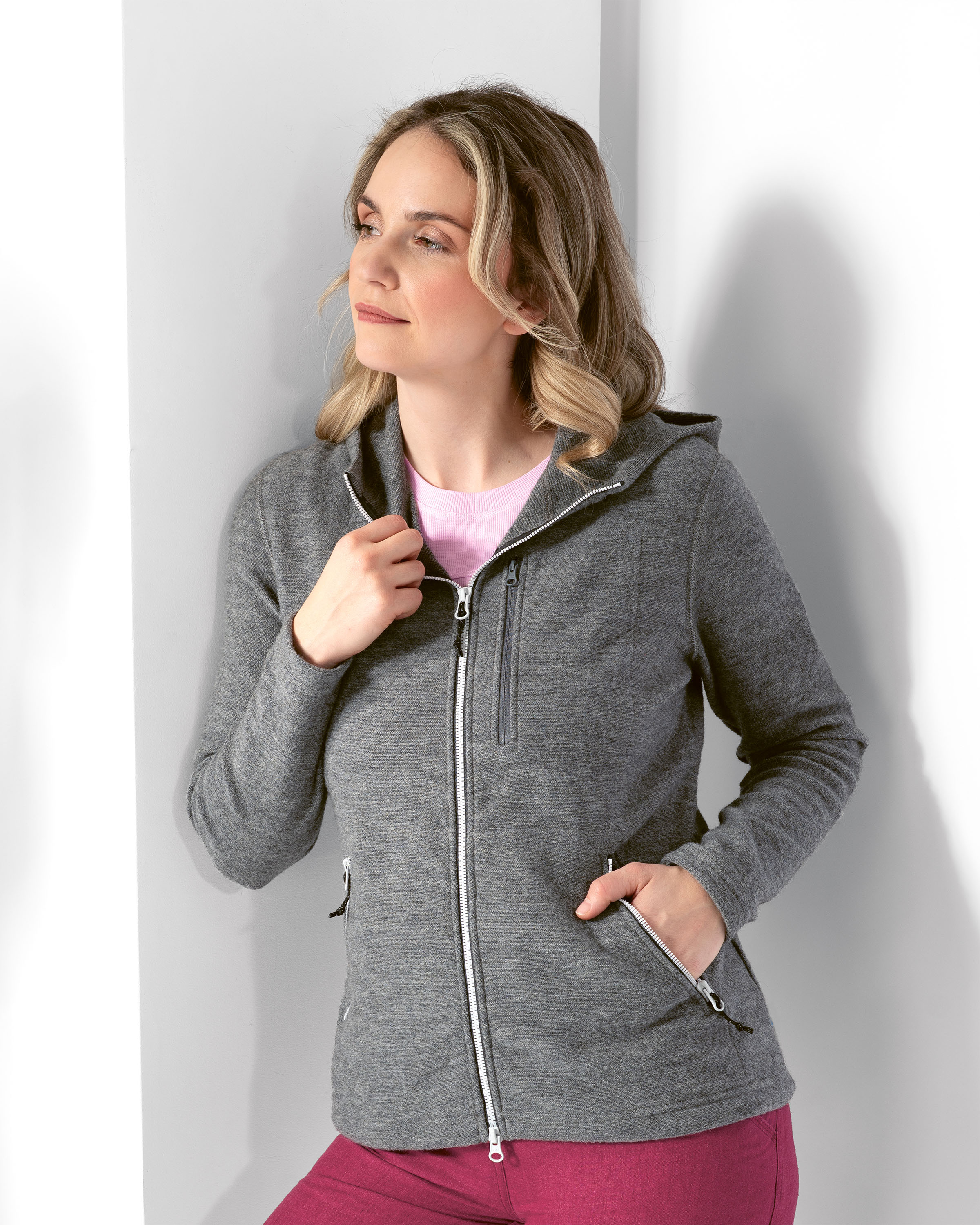 Walkjacke mit Kapuze
