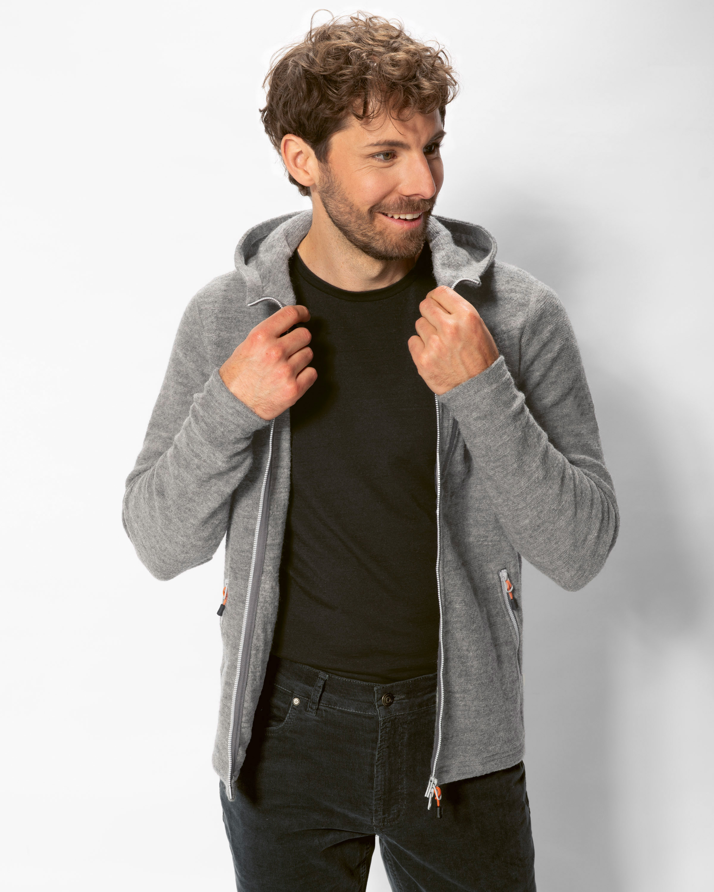 Walkjacke mit Kapuze