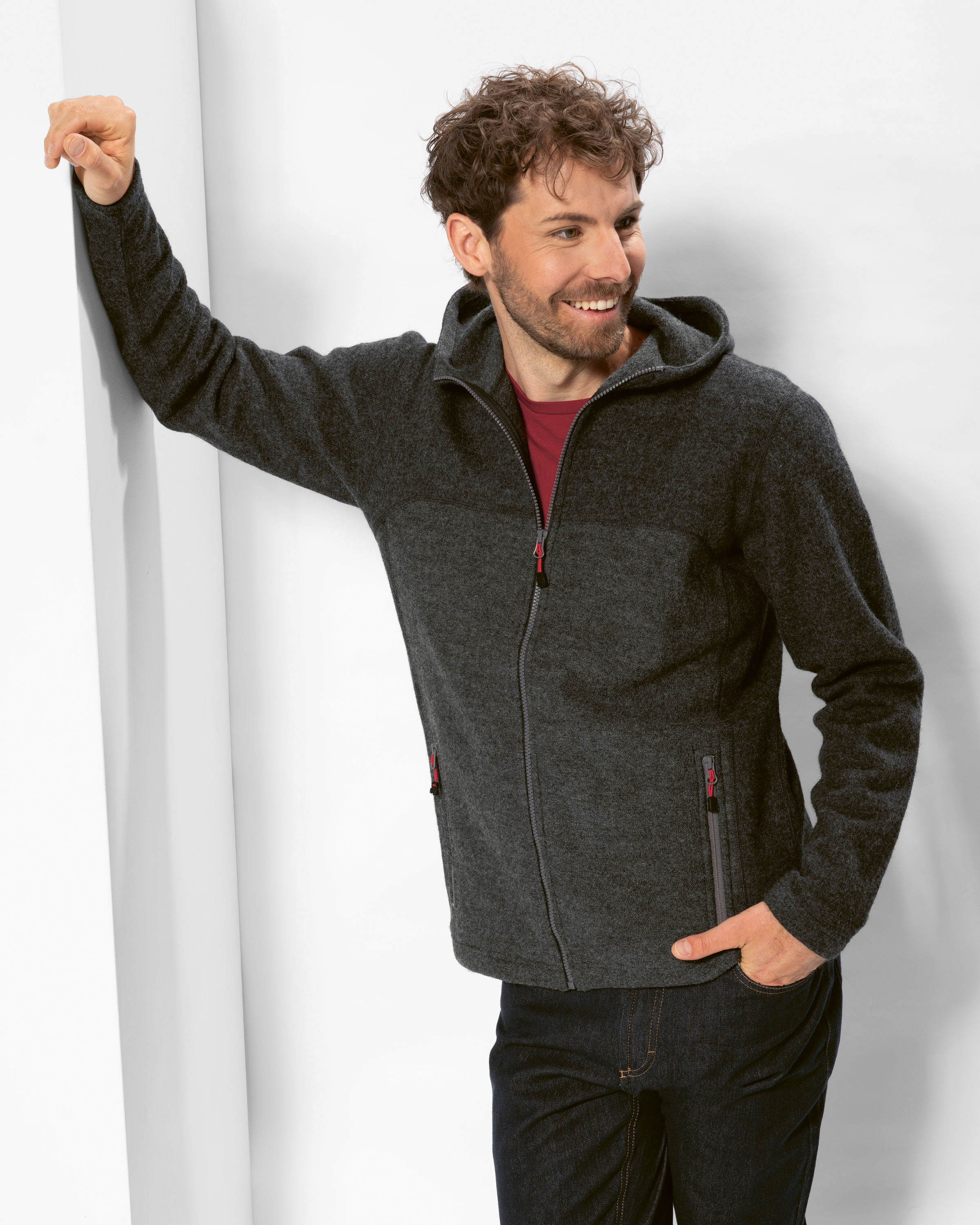 Wolljacke mit Kapuze
